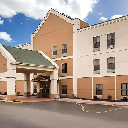 Halsted Inn And Suites Harvey - Chicago Southland