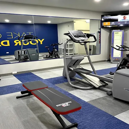 Comfort Inn & Suites Harvey - Chicago Southland