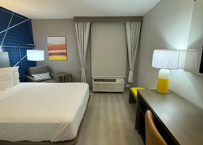 Comfort & - Chicago Southland 2* Harvey
