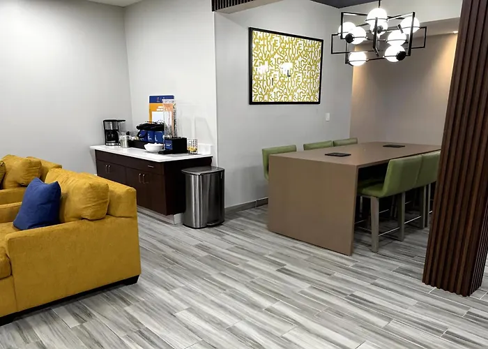 Hotel Comfort & - Chicago Southland 2*